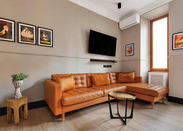Apartment Center Iii Rom